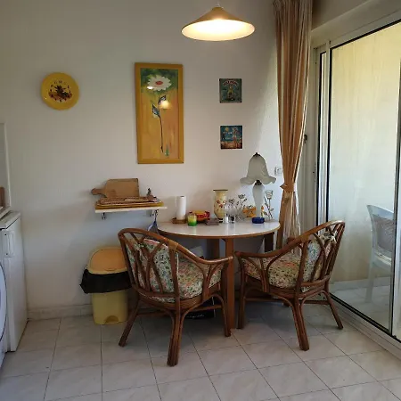 Port 100m Des Plages 4 Person * Frejus